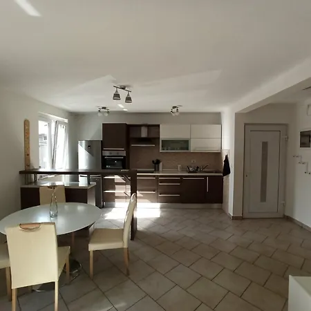 Apartma Cirab *